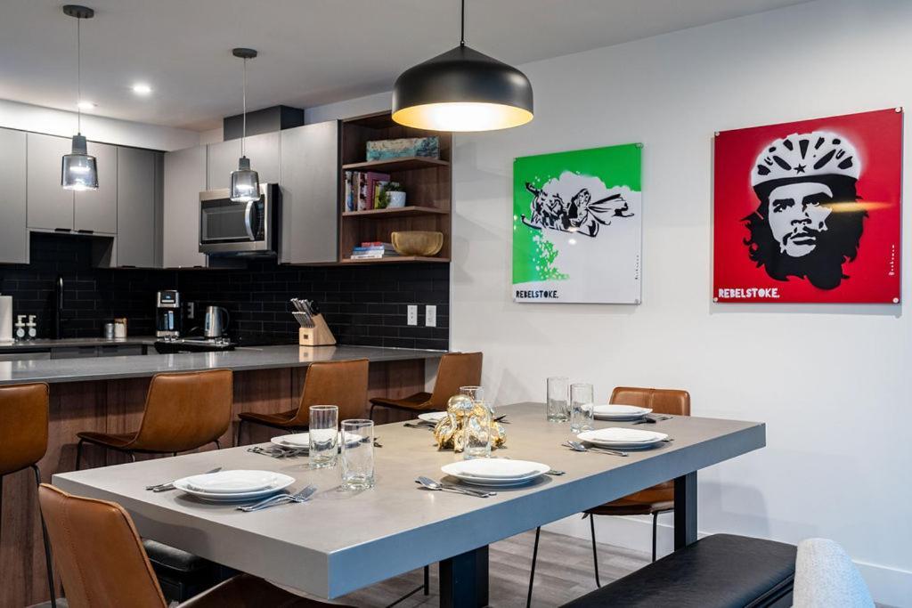 Apartament Revel In The Stoke By Revelstoke Vacations Zewnętrze zdjęcie