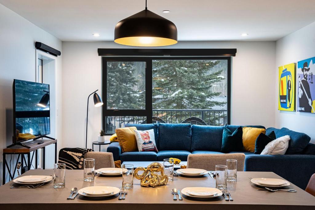 Apartament Revel In The Stoke By Revelstoke Vacations Zewnętrze zdjęcie
