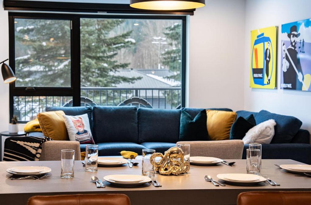 Apartament Revel In The Stoke By Revelstoke Vacations Zewnętrze zdjęcie
