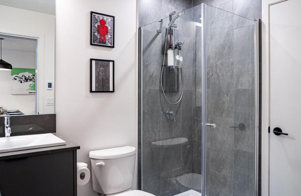 Apartament Revel In The Stoke By Revelstoke Vacations Zewnętrze zdjęcie