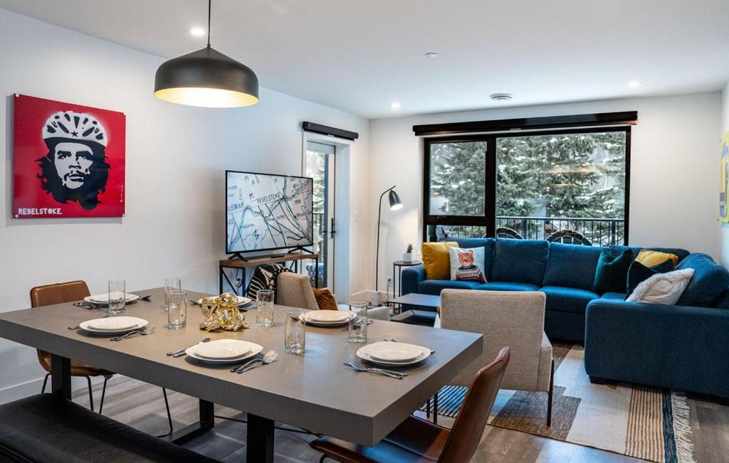 Apartament Revel In The Stoke By Revelstoke Vacations Zewnętrze zdjęcie